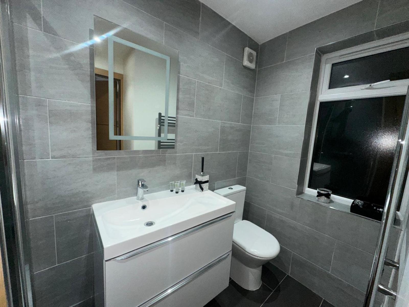 New! Brand New Beautiful Modern Апартаменты *